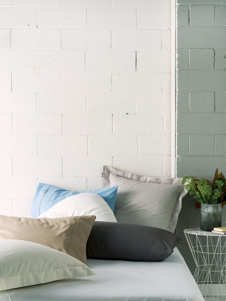 Remo 250TC Cotton Percale Fitted Sheet 40cm