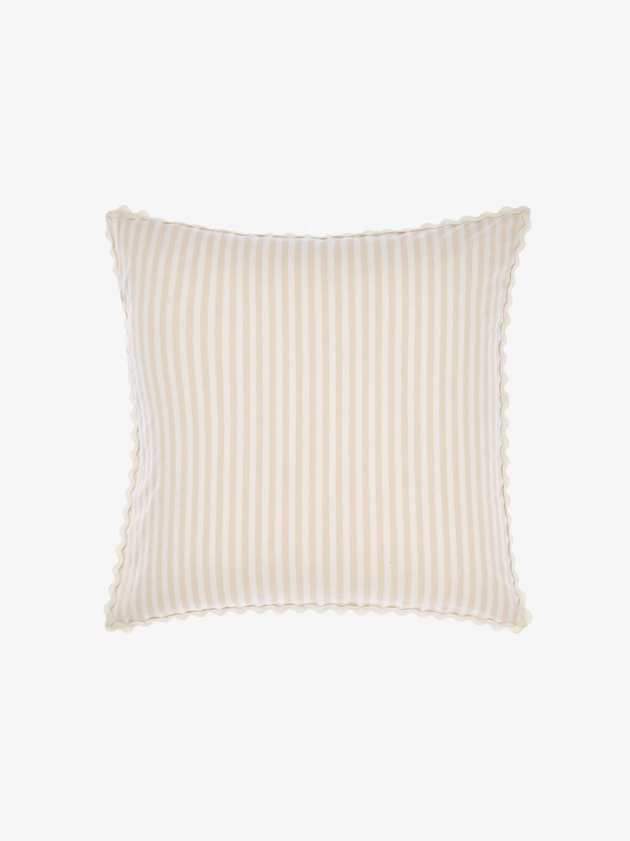 Chica Natural European Pillowcase
