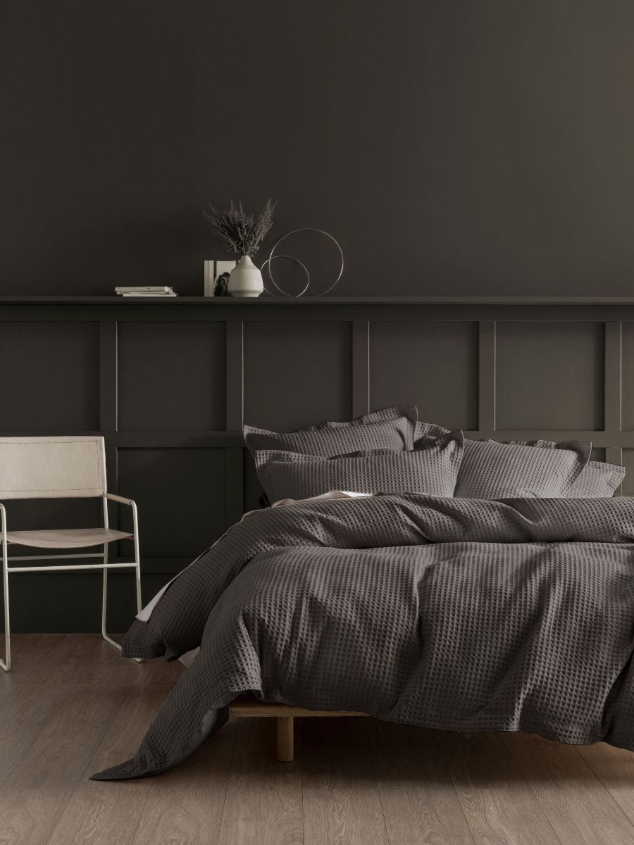 Deluxe Waffle Charcoal Quilt Cover Set