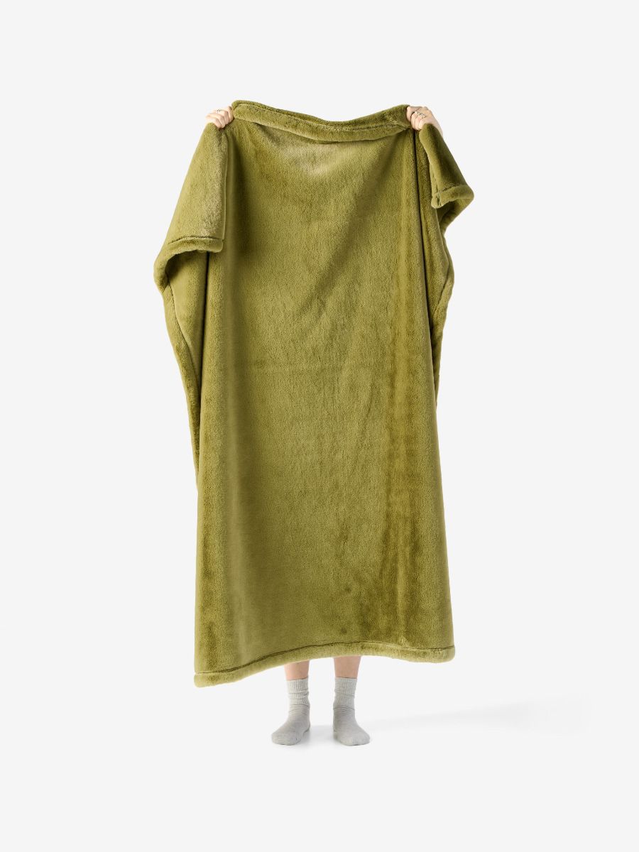 Evora Olive Throw