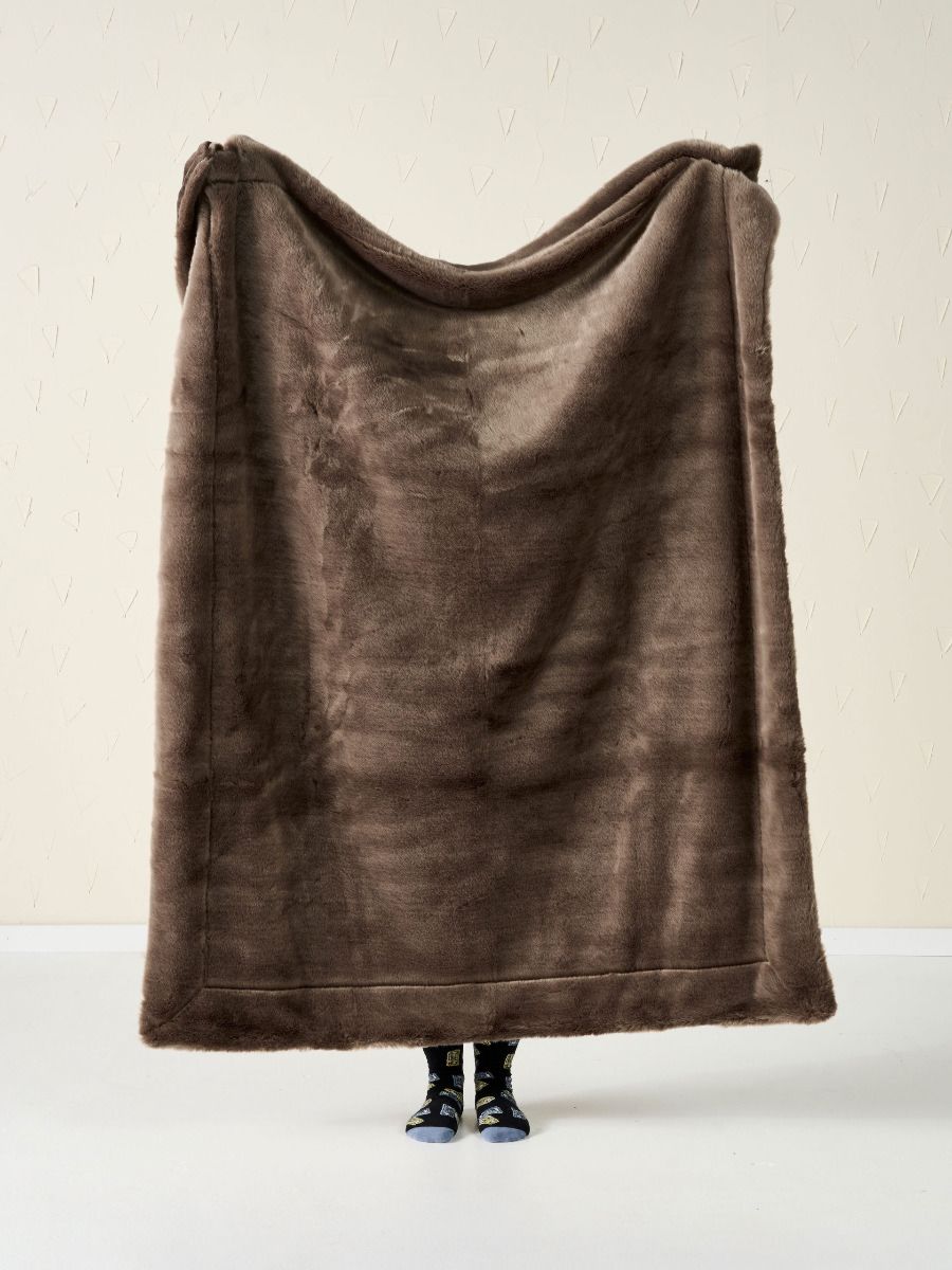 Selma Clove Throw