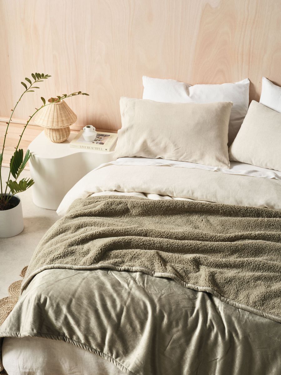 Sena Sage Blanket