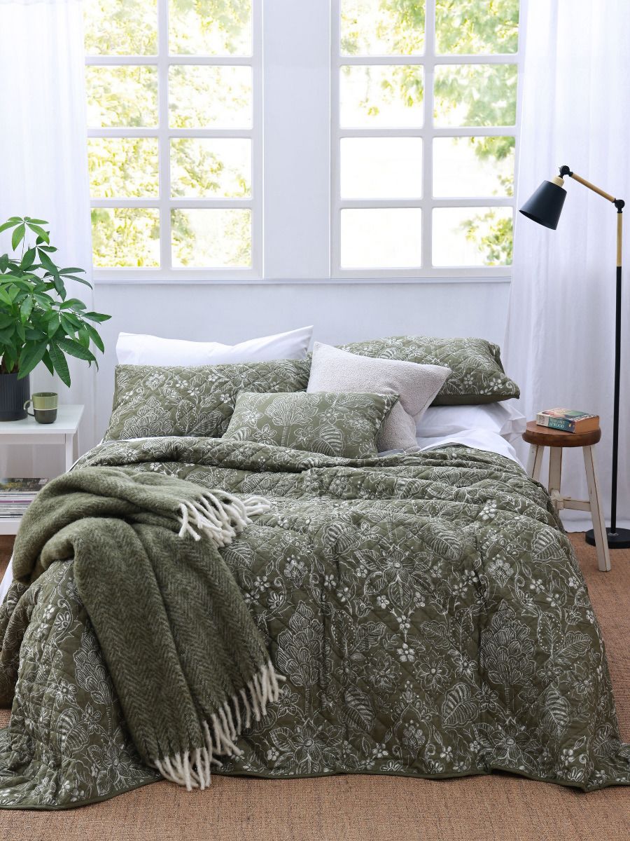 Botanica Coverlet Set
