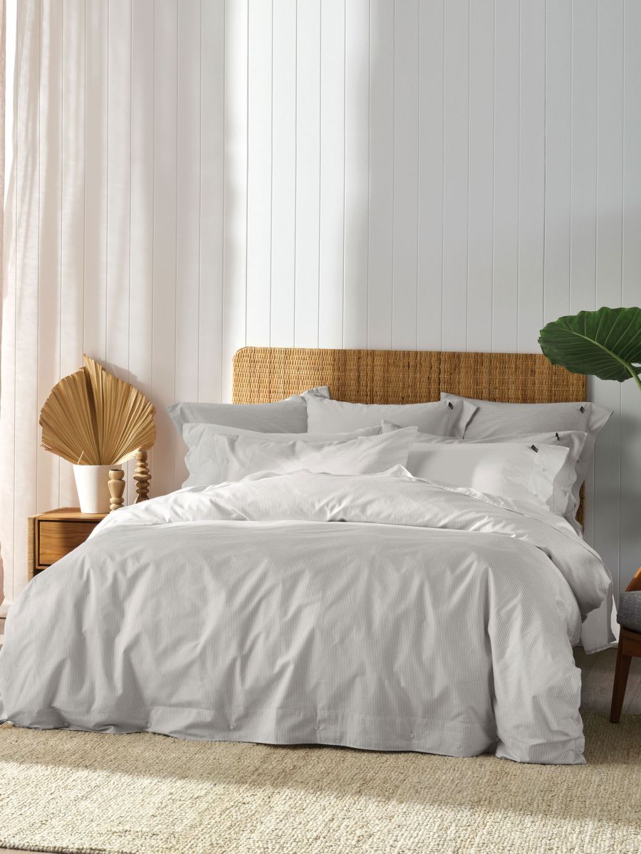 Pin Point Grey/White Quilt Cover Set