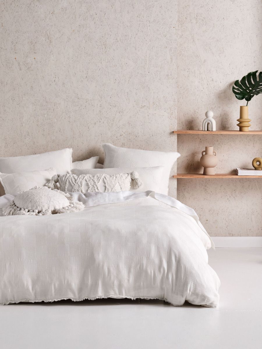 Capri White Quilt Cover Set