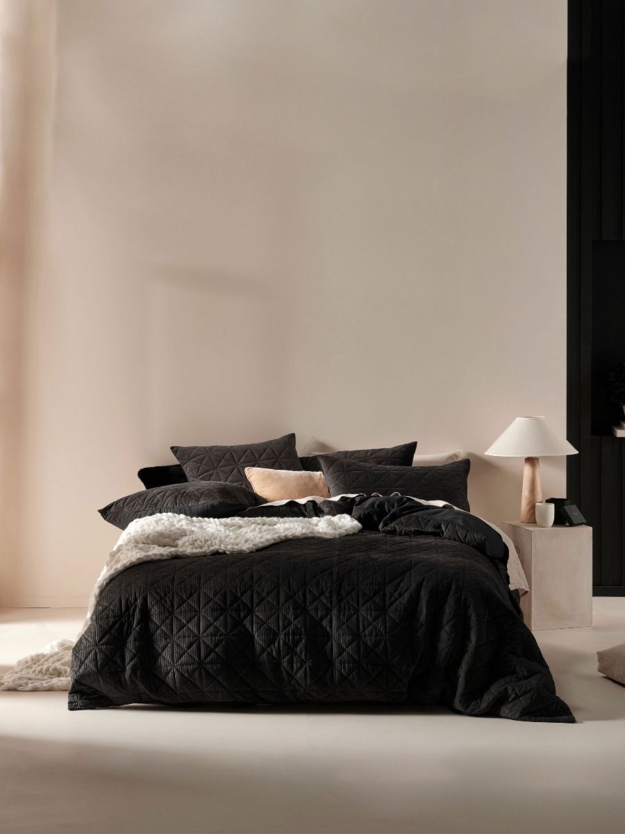 Heath Black Quilt Cover Set