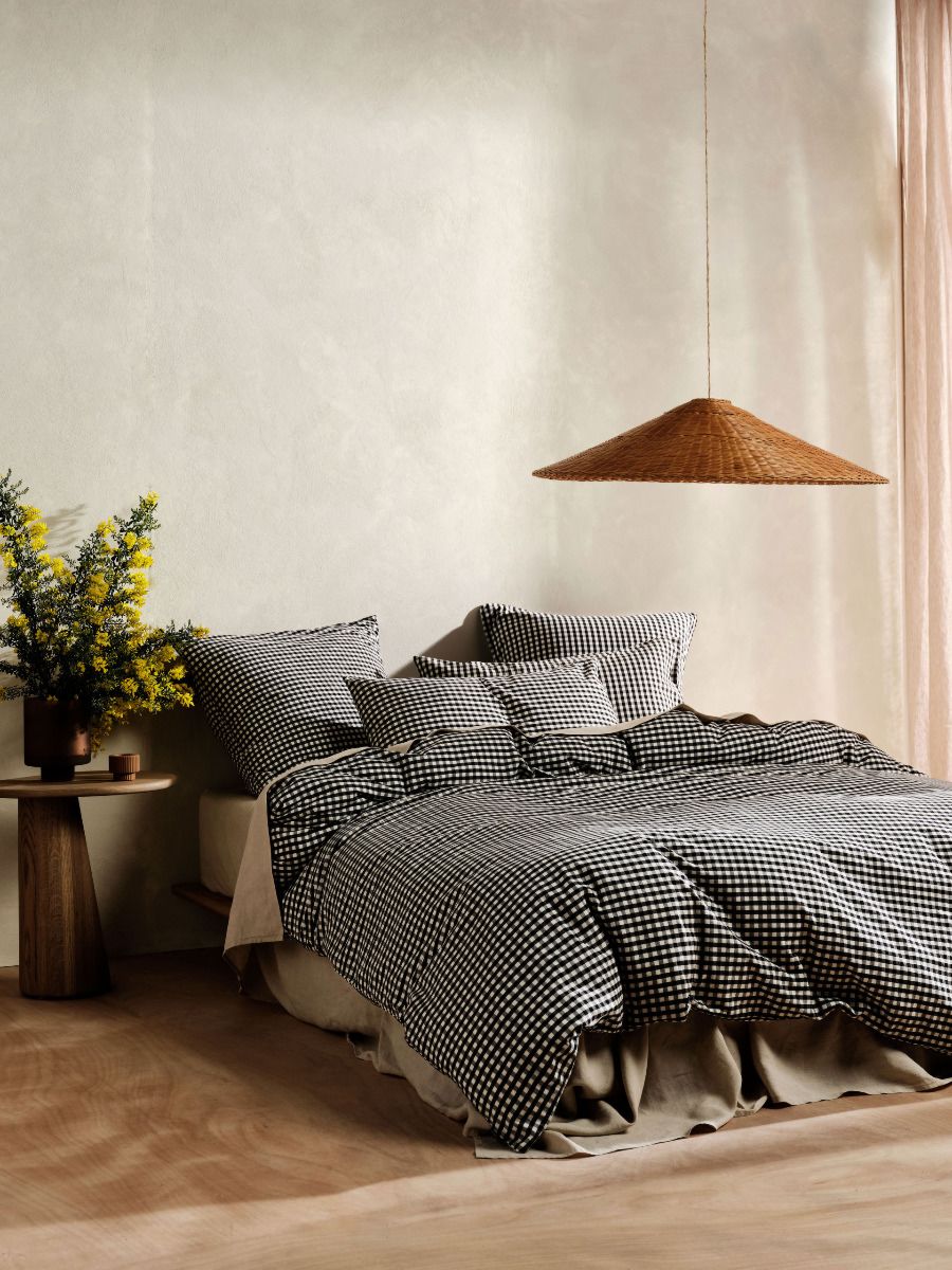Springsteen Black Quilt Cover Set