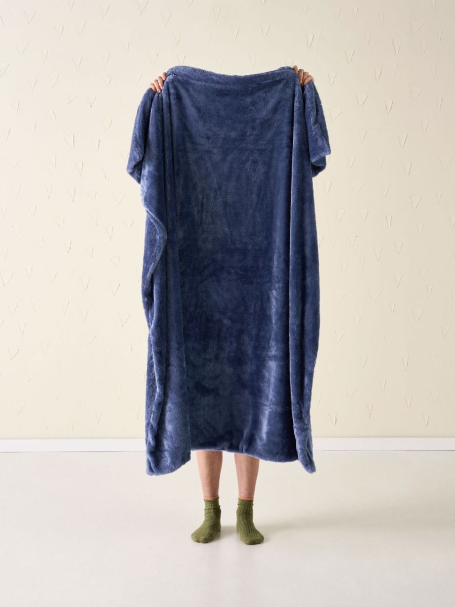 Milly Dark Blue Throw
