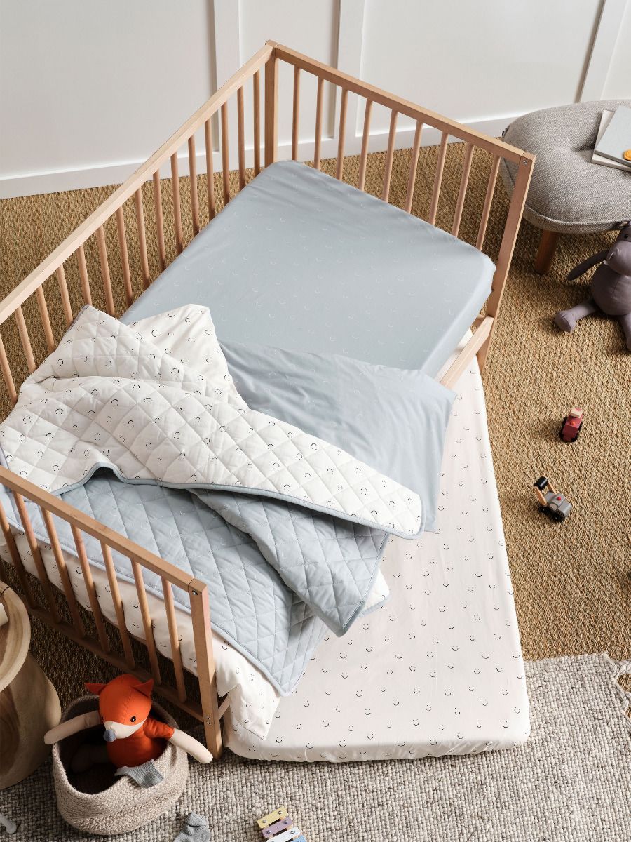 Smiles All Round Sugar-Smoke 2-Piece Cot Fitted Sheet Set