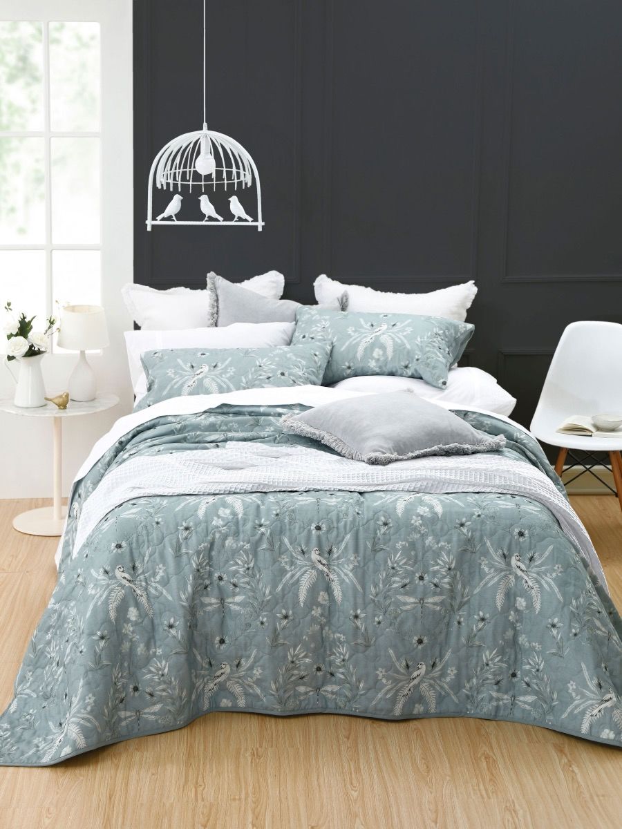 Tuileries Coverlet Set