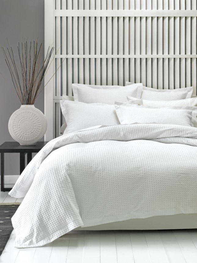 Deluxe Waffle White Quilt Cover Set